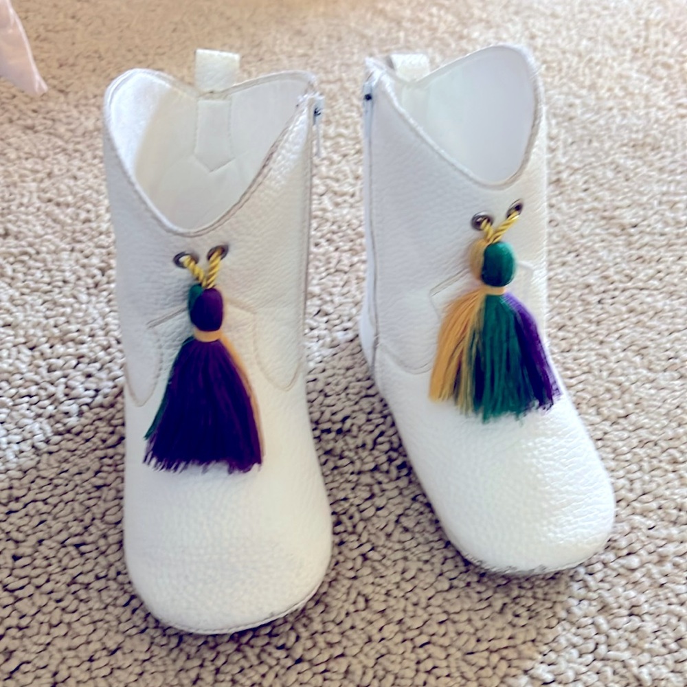 Majorette Booties Toddler size 7